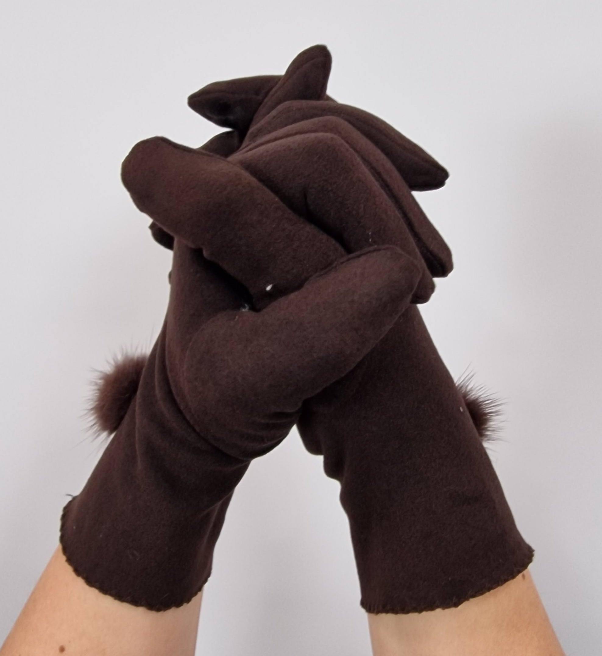 Gants en suédine avec ponpom