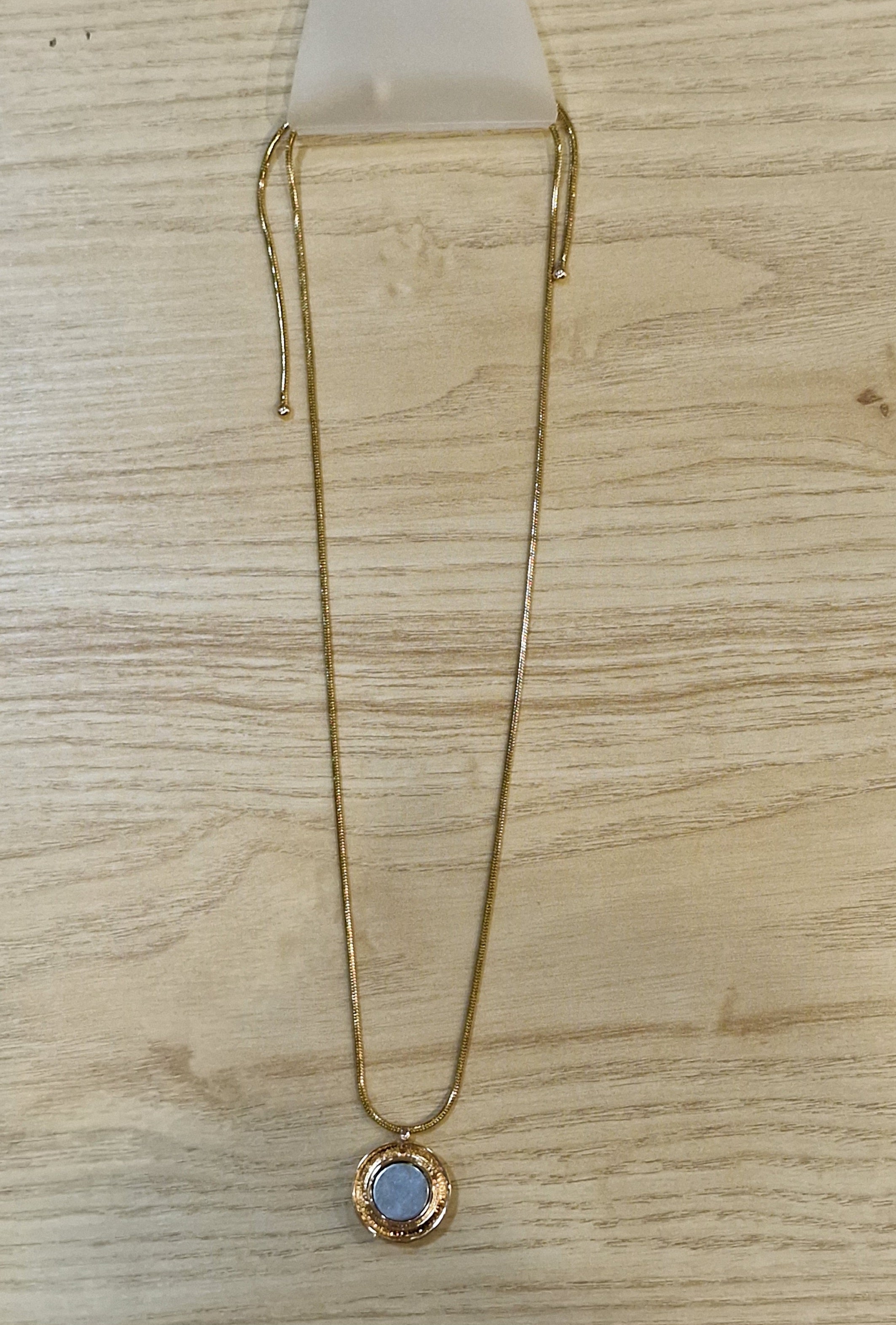 Collier pour broche aimantée
