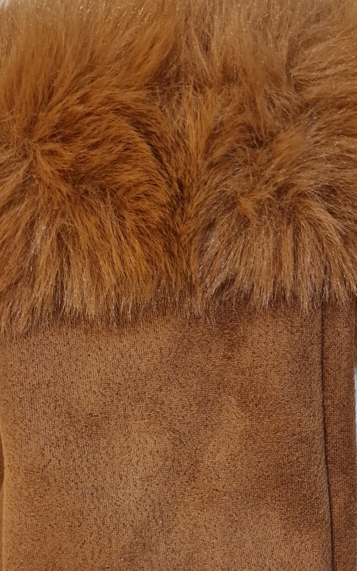 Gants avec bord fourré