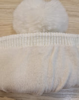 Bonnet avec pompons et brillants