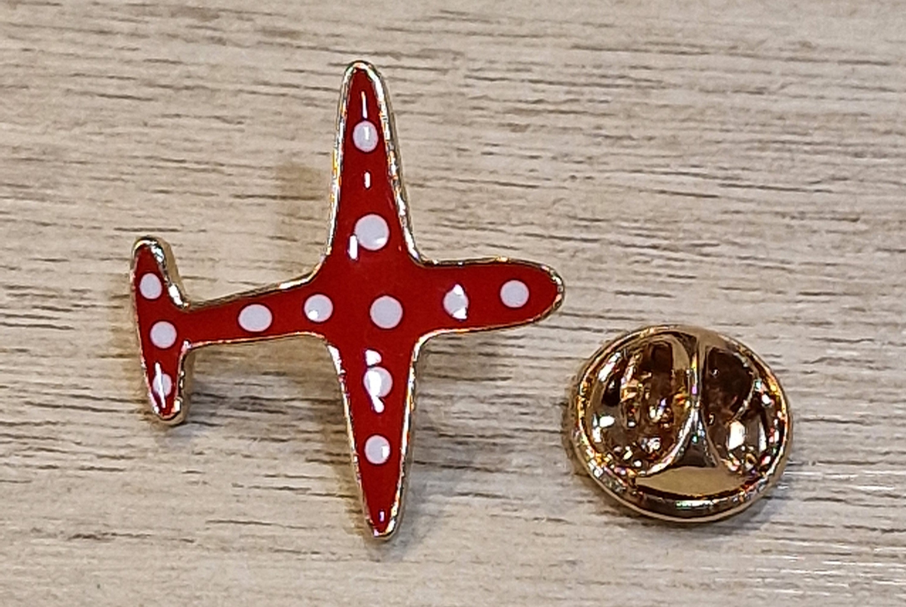 Pin's