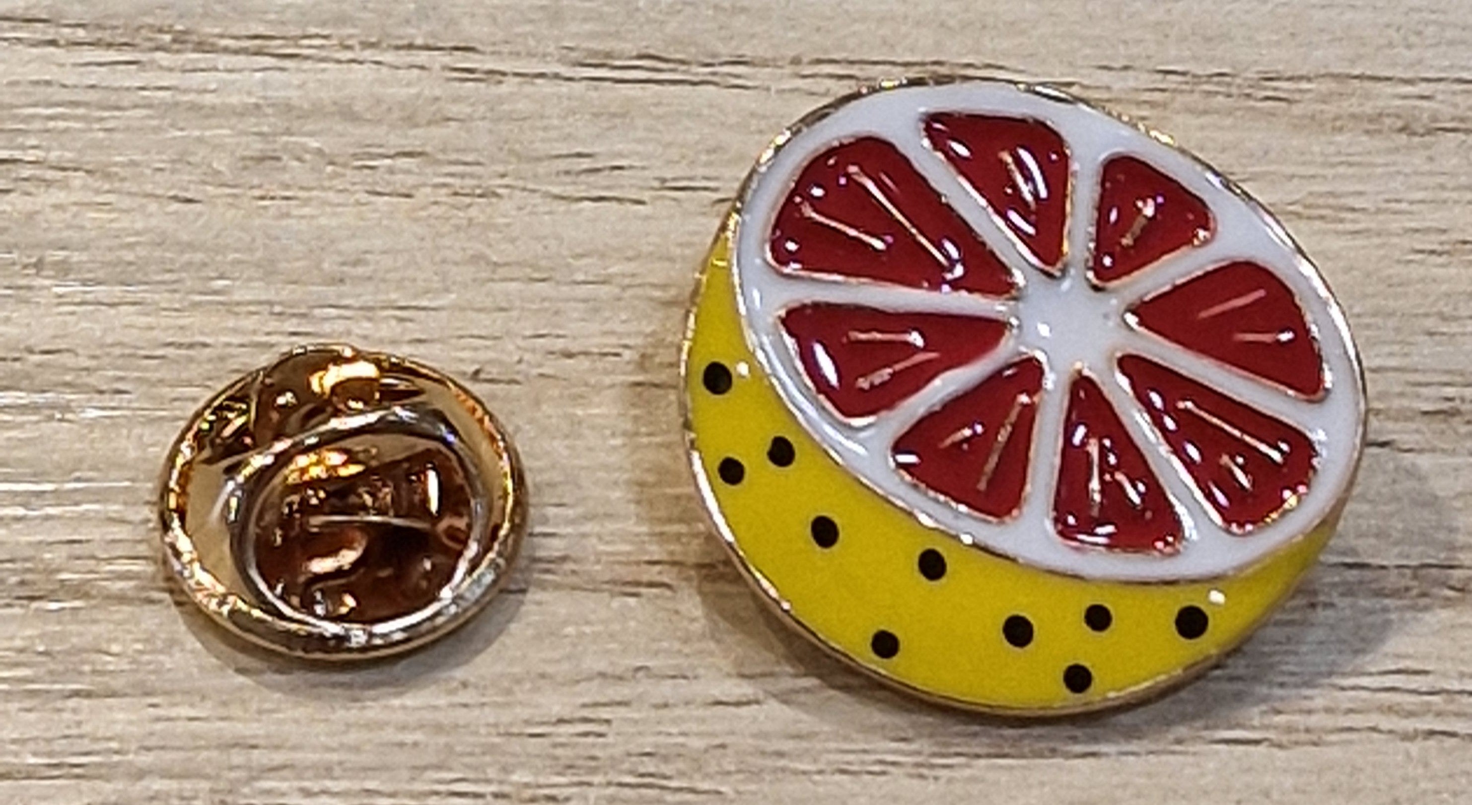 Pin's