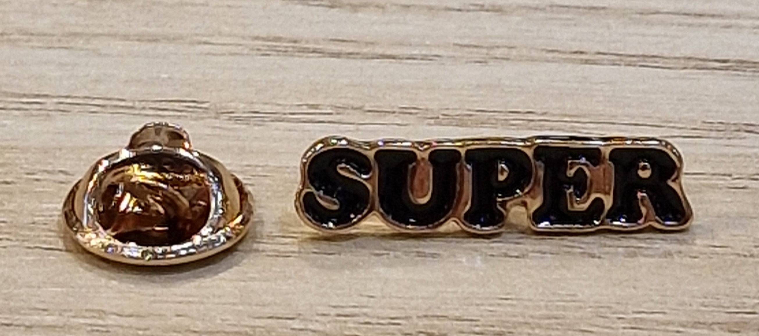 Pin's