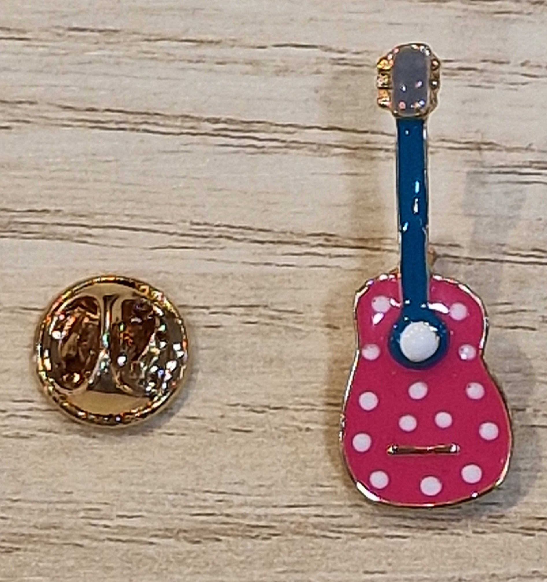 Pin's
