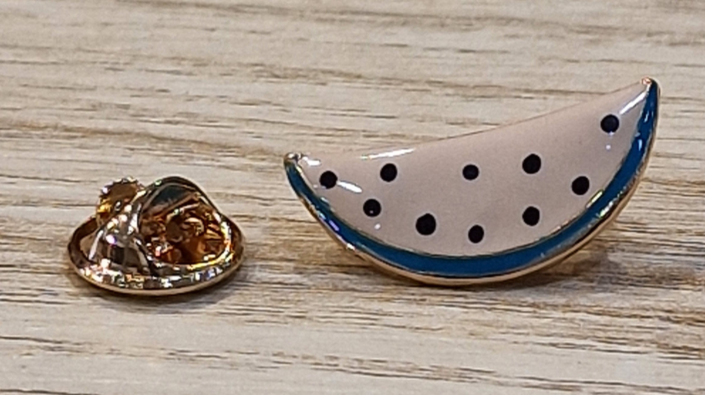 Pin's