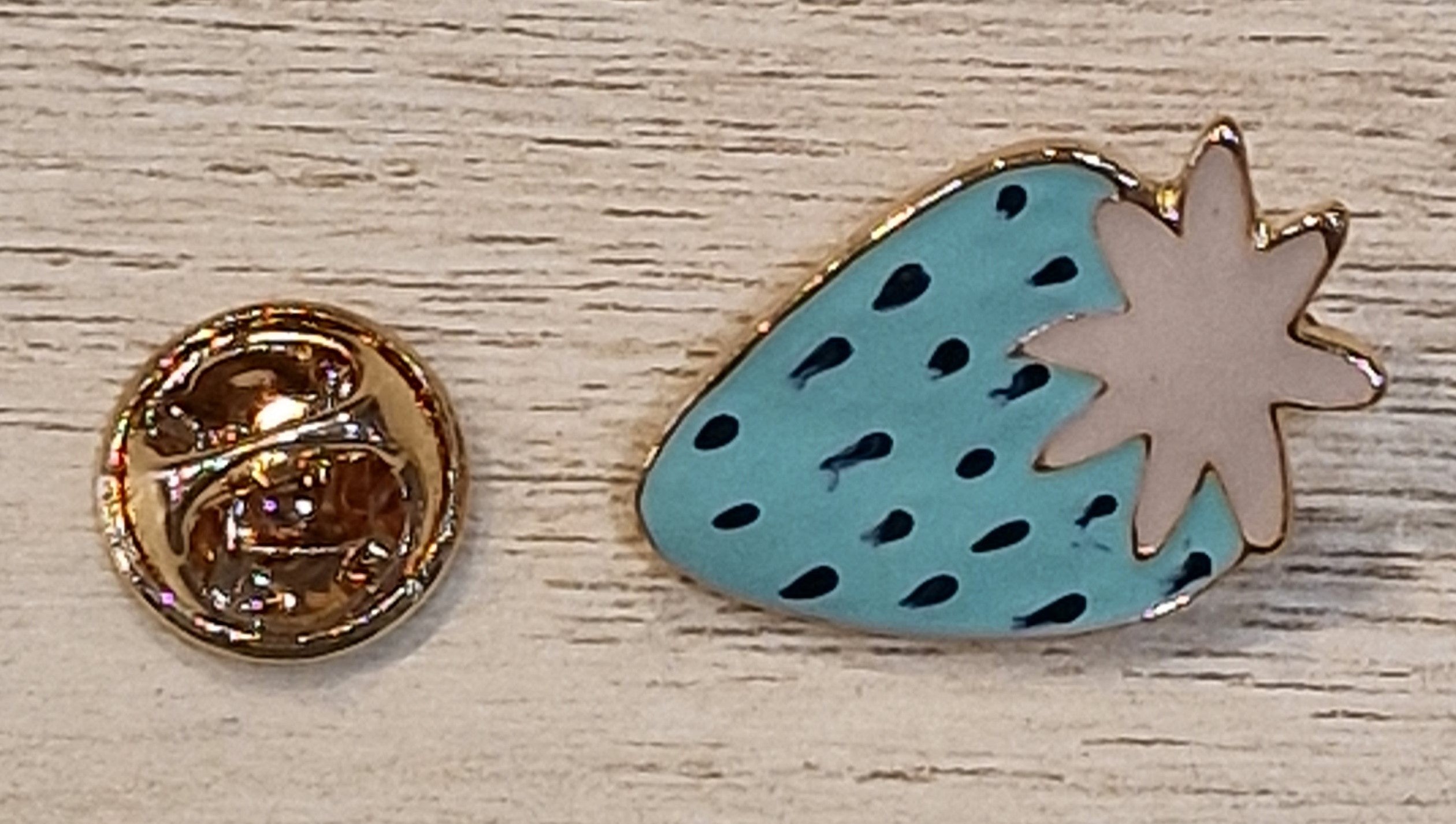 Pin's