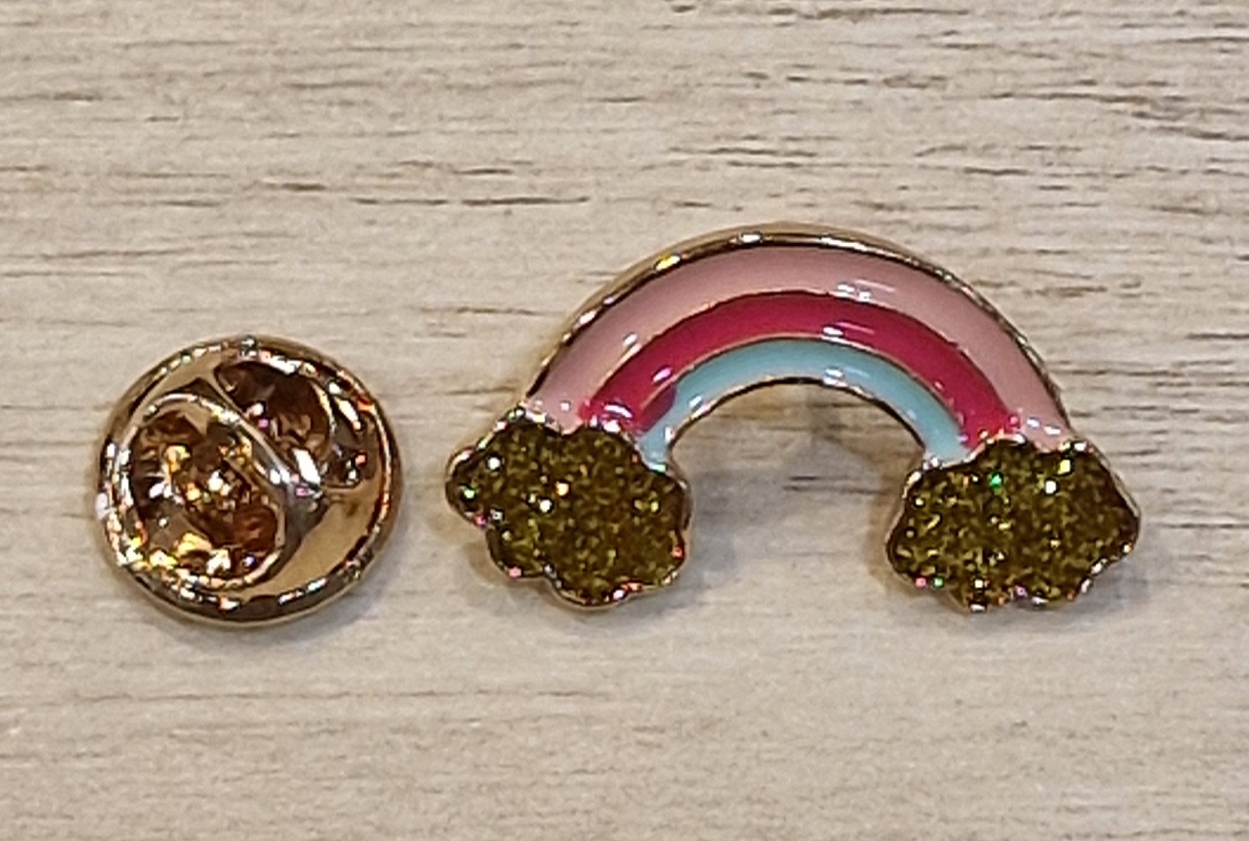 Pin's