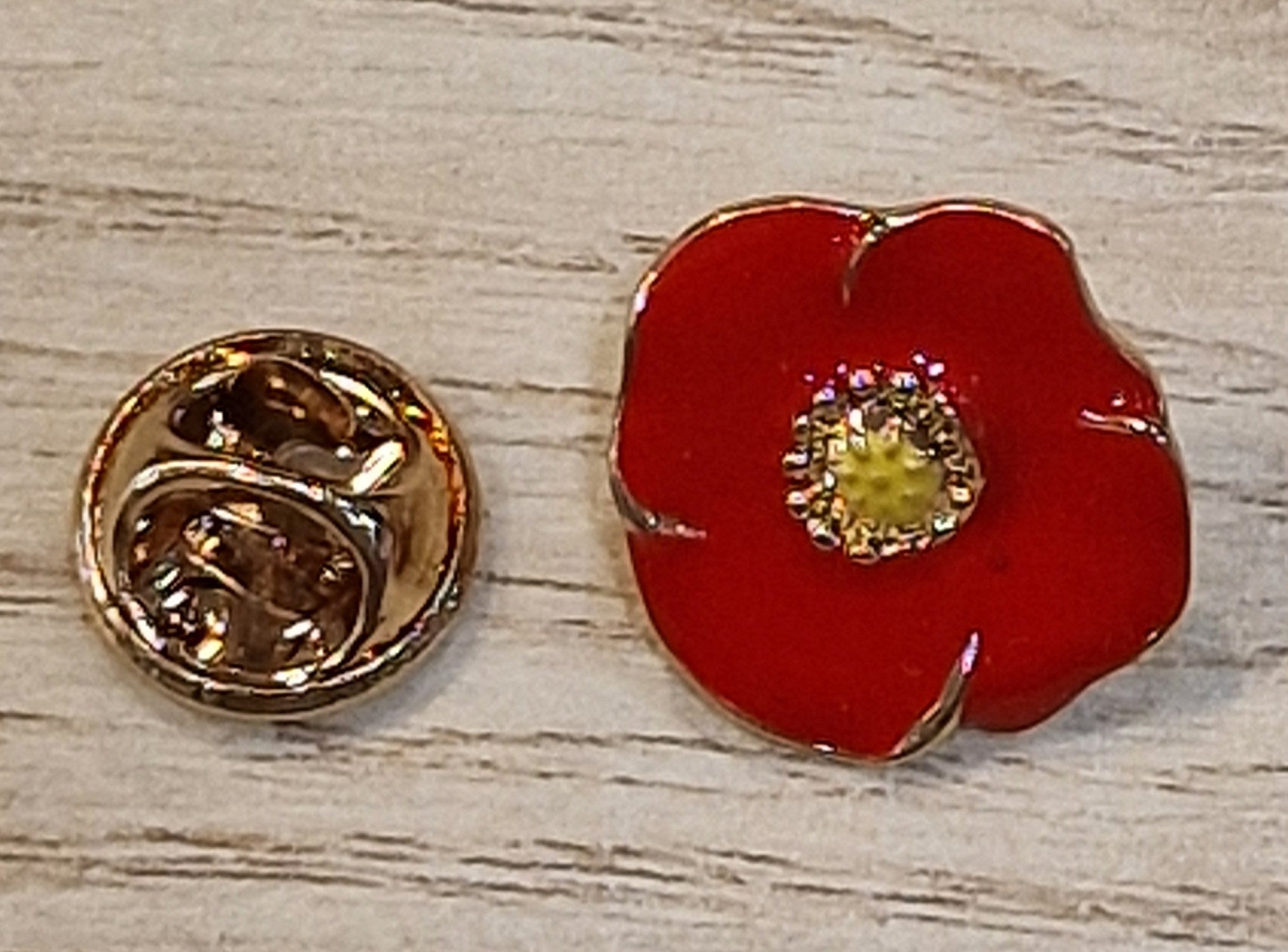Pin's