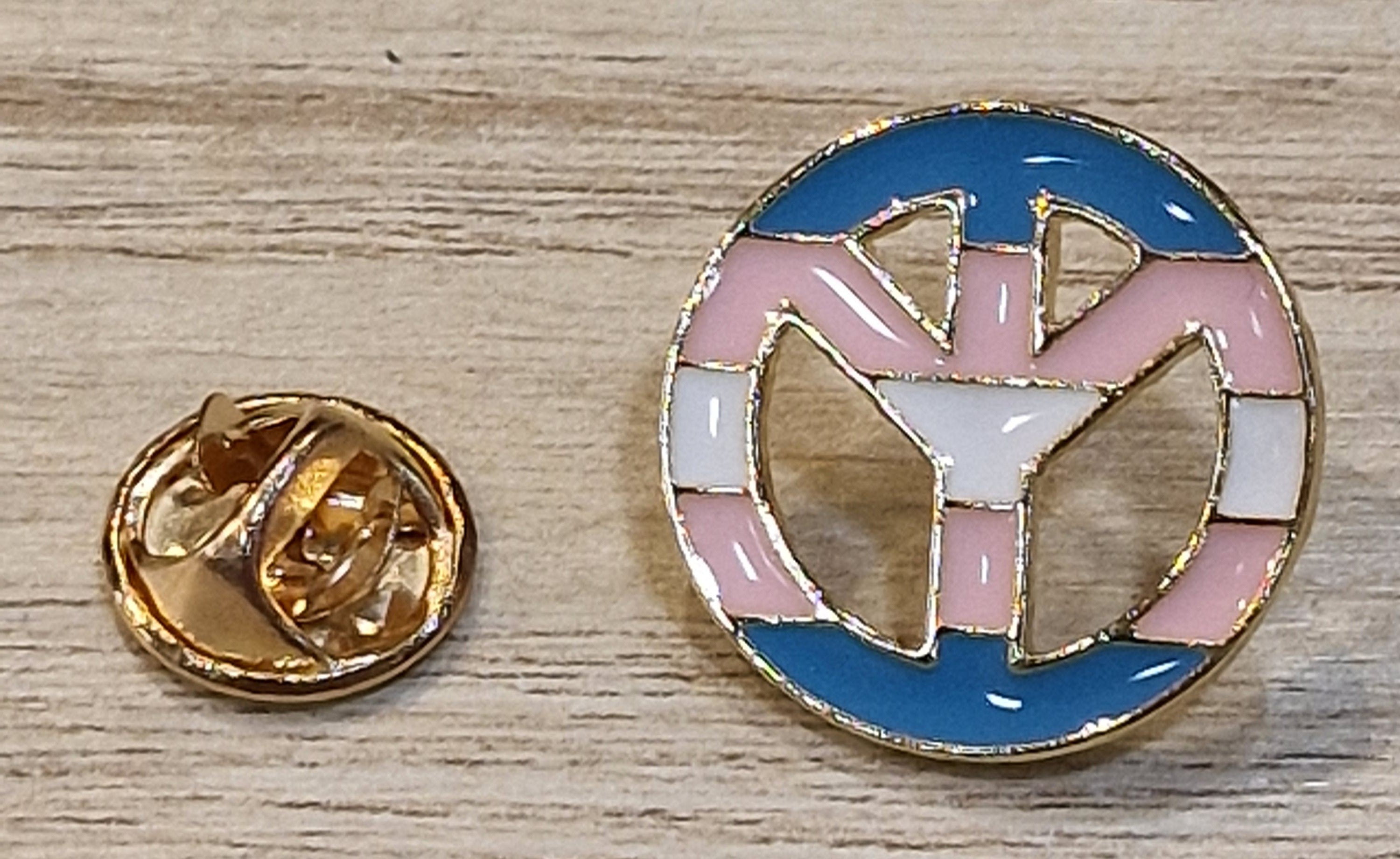 Pin's