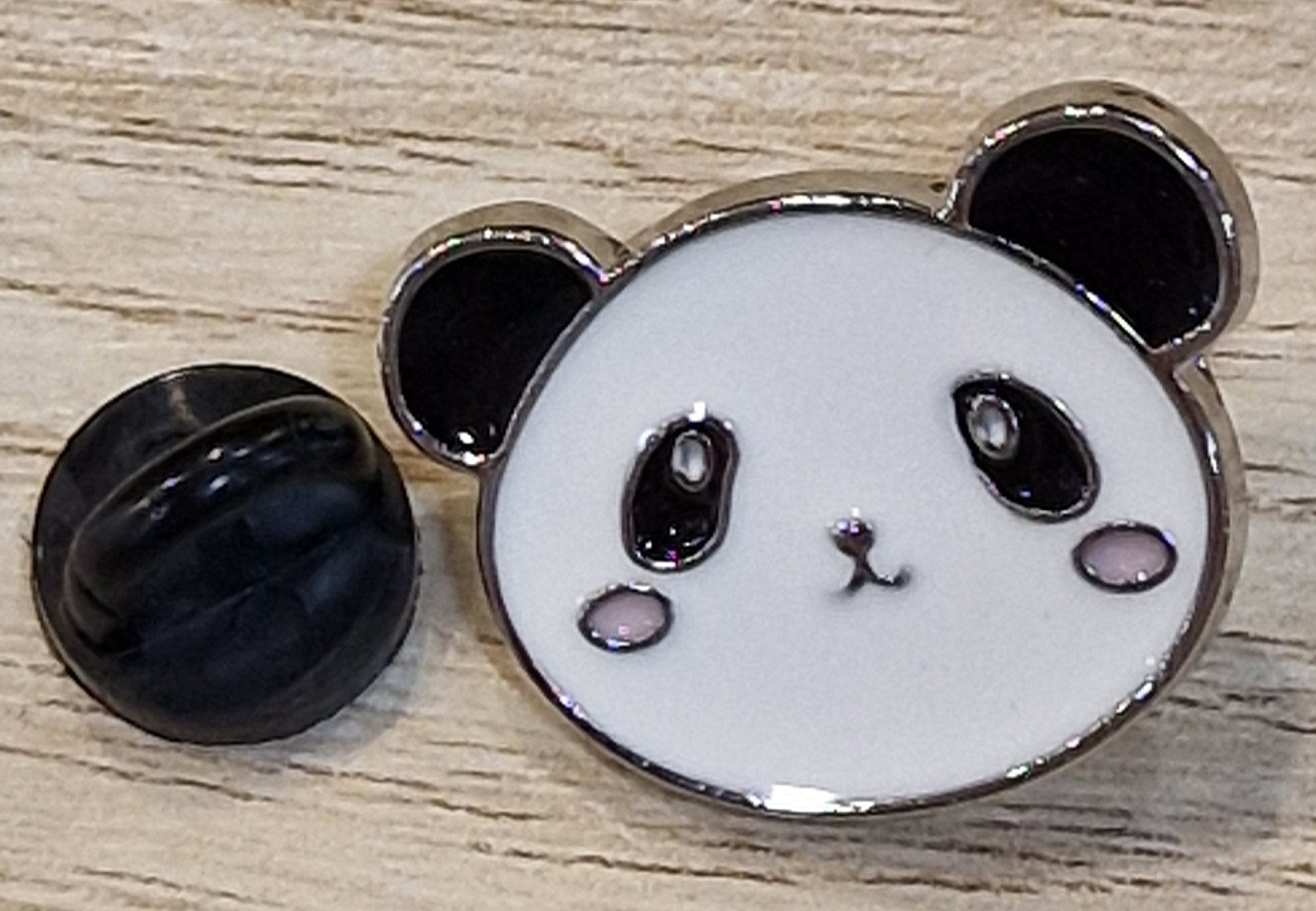 Pin's