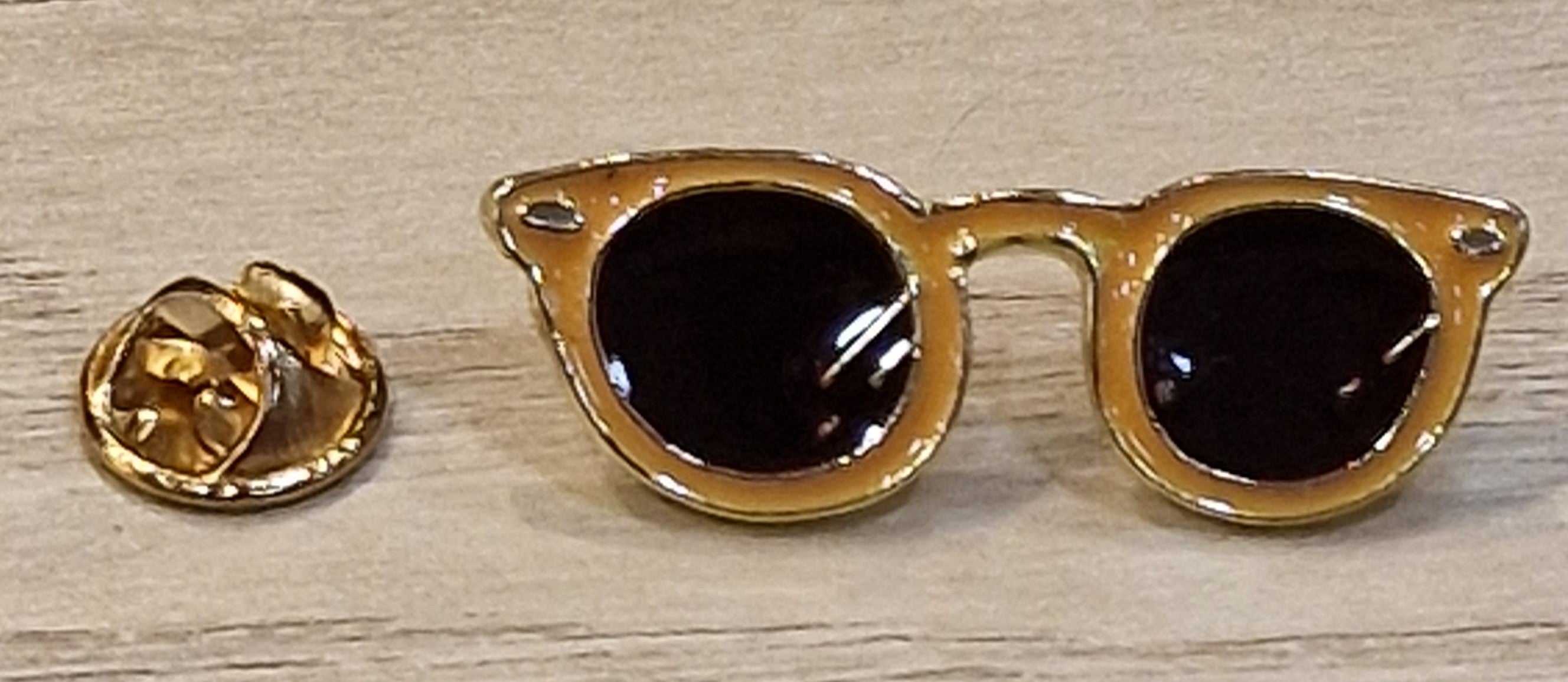 Pin's