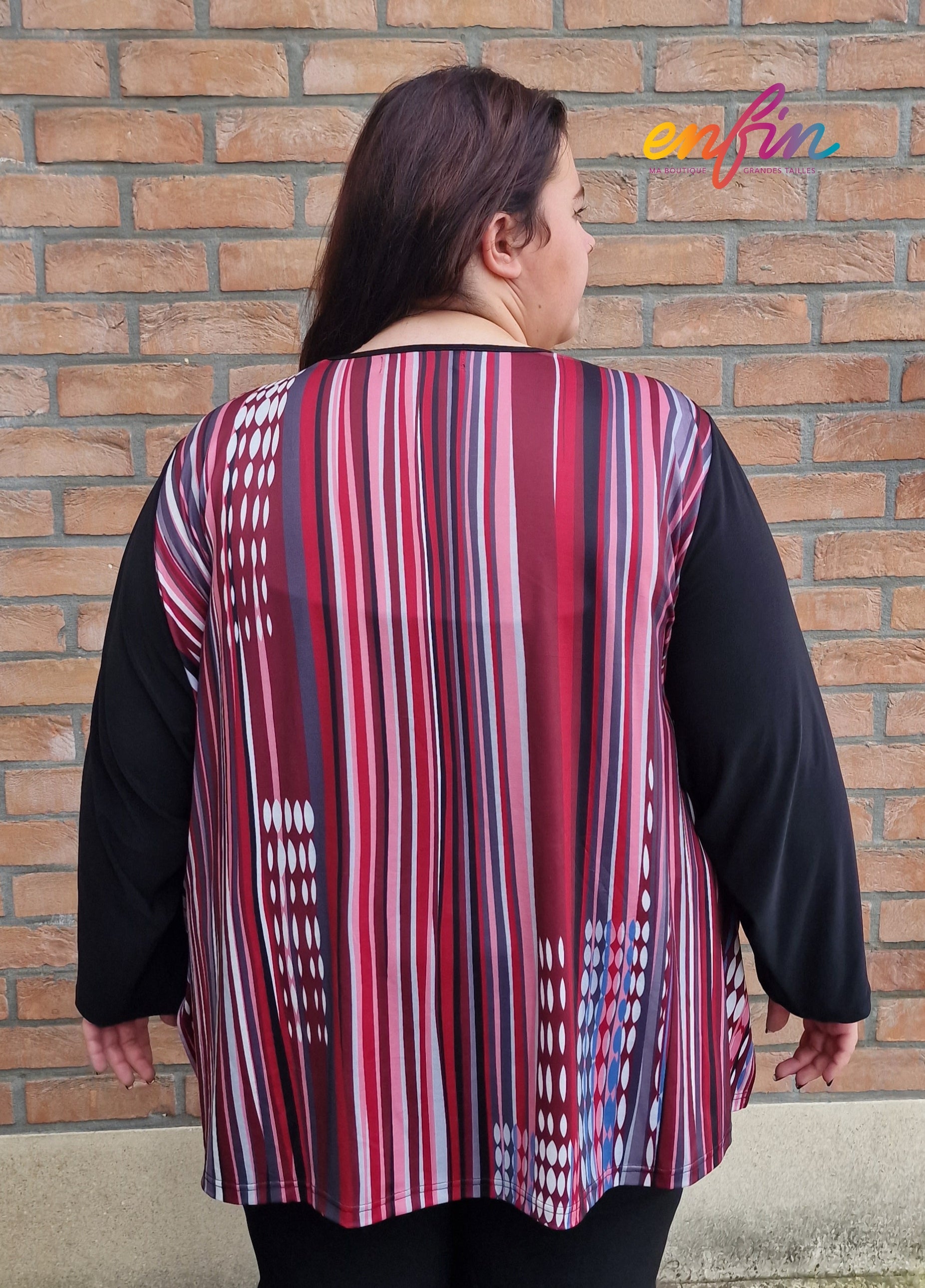 Tunique col rond lignes verts.