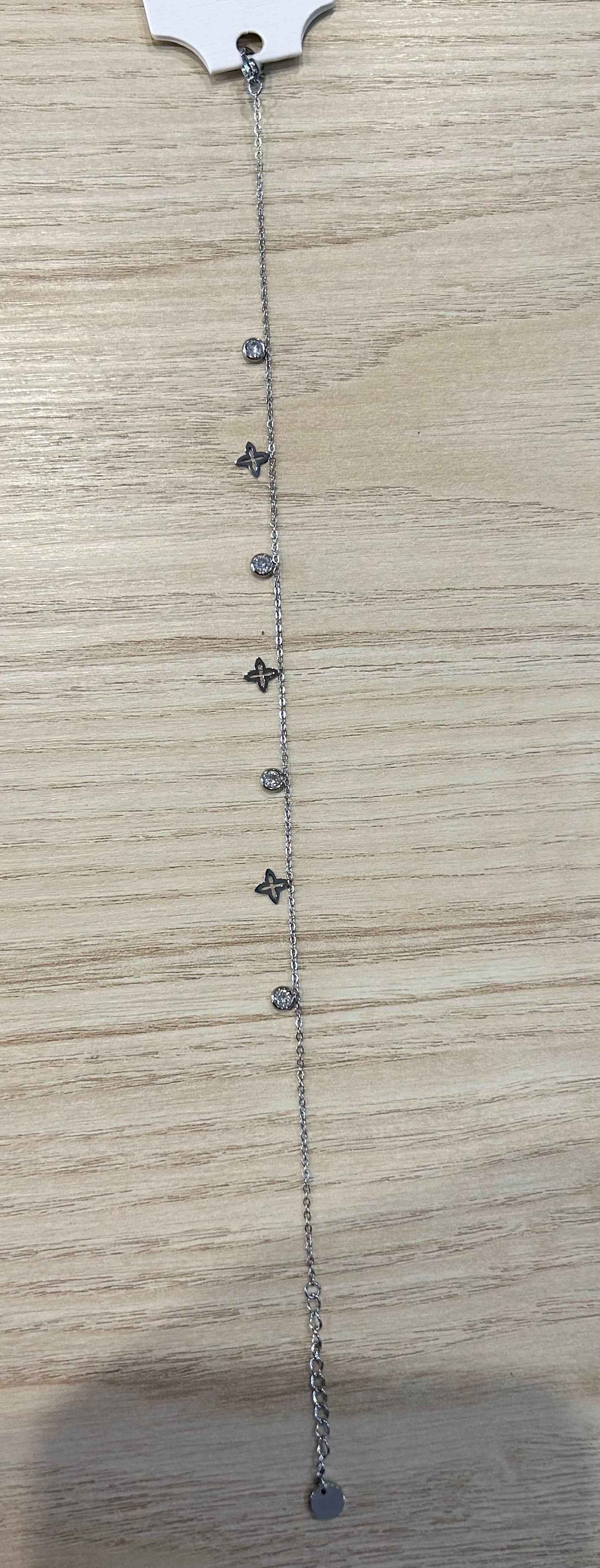 Bracelet pour cheville trèfle et petit strass