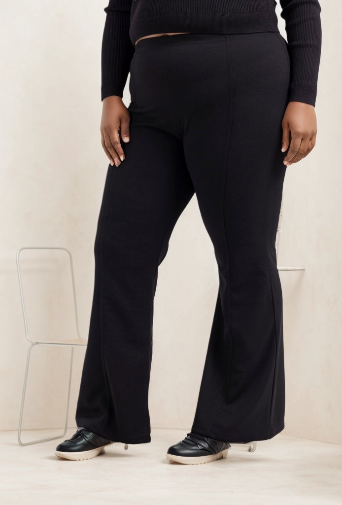 Pantalon stretch coupe évasée