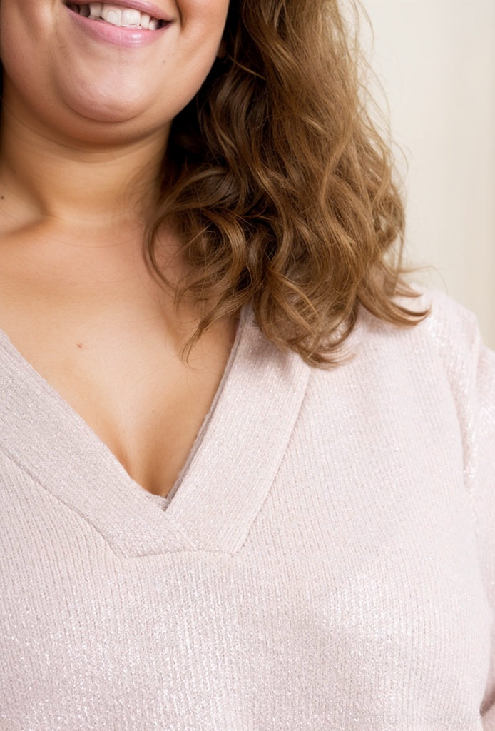 Pull droit col en V à paillettes