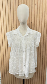Chemise brodée à fleurs manches courtes