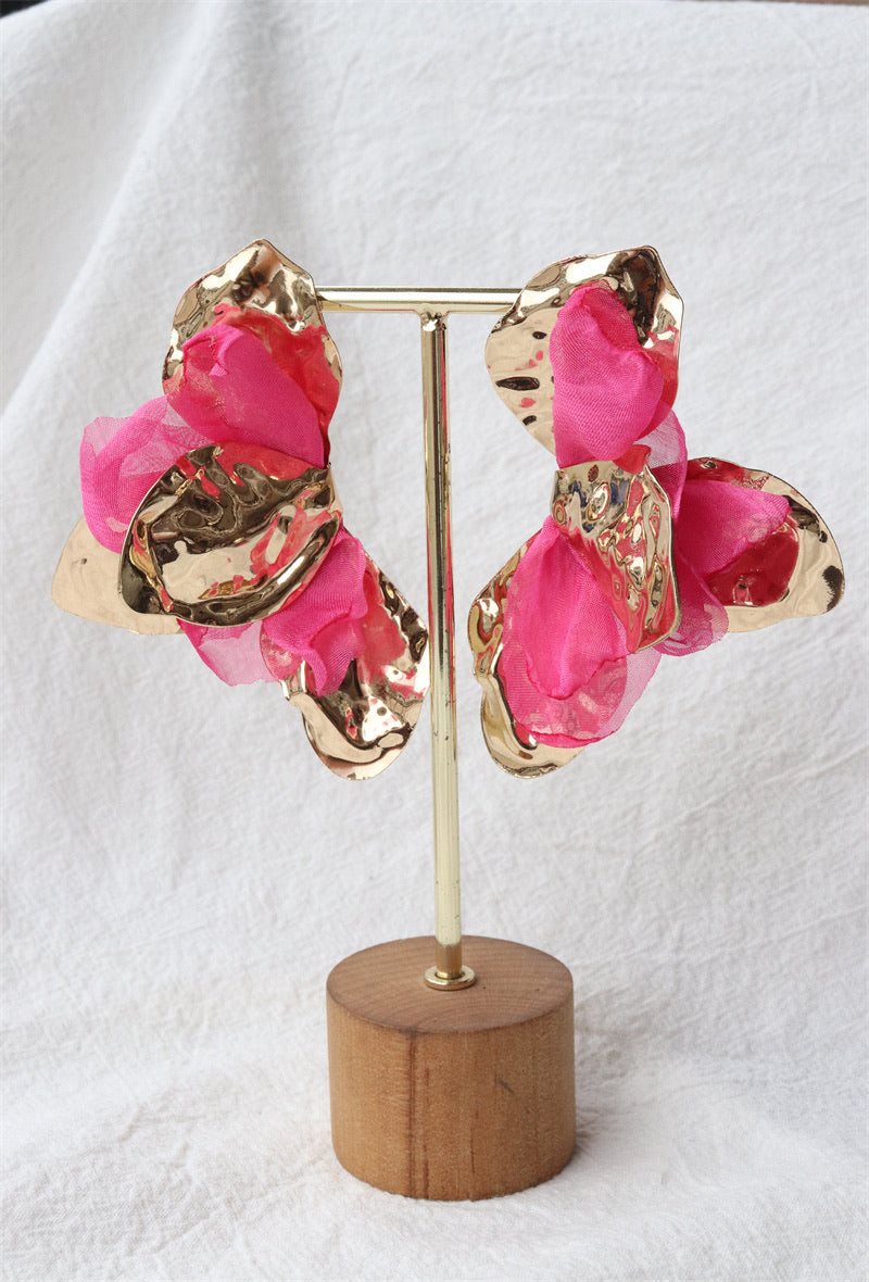 Boucles d'oreilles pétales dorées et colorées
