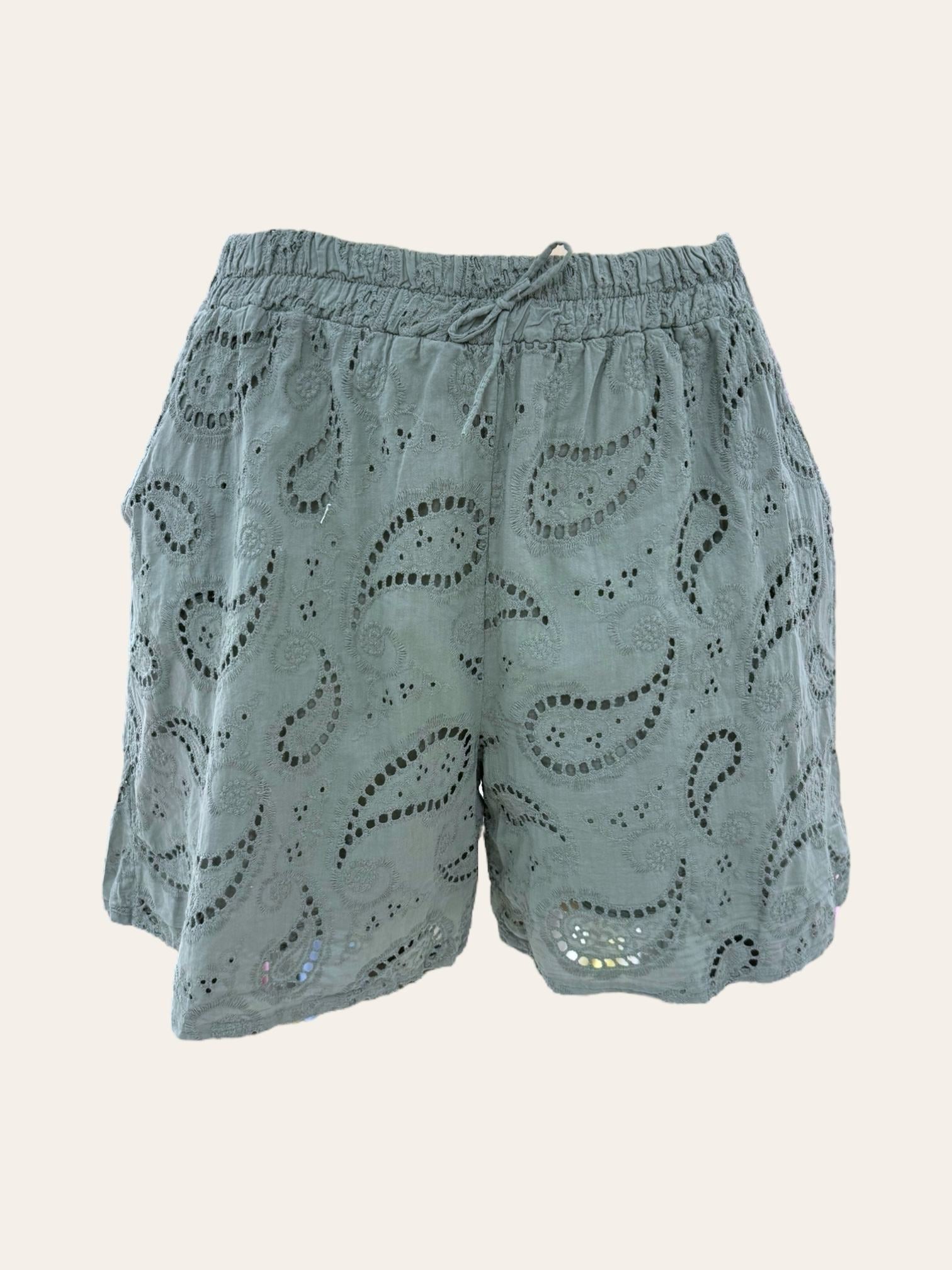 Short en coton broderie anglaise