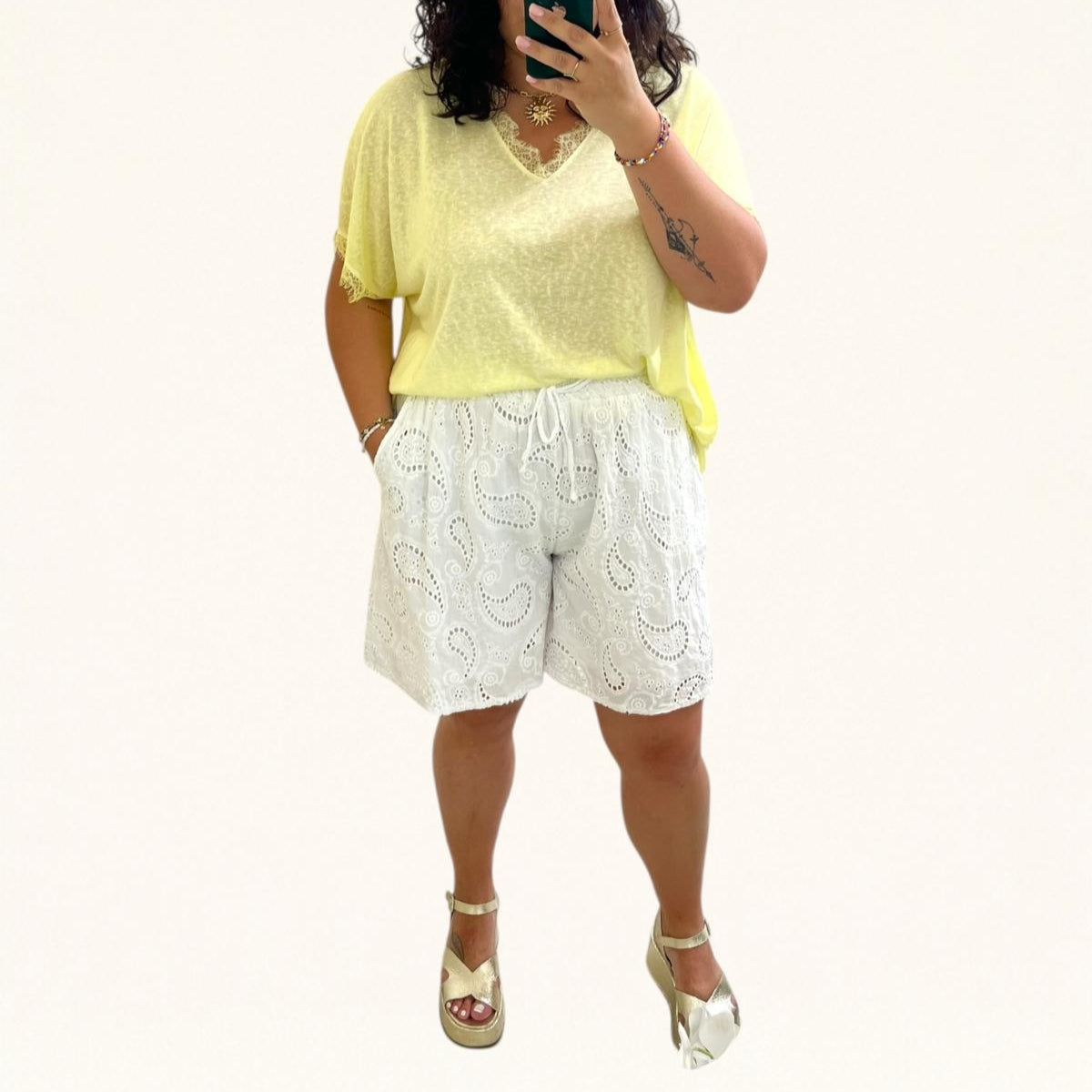 Short en coton broderie anglaise