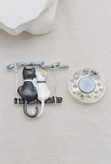Broche aimantée - Chats balançoire
