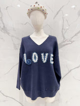 Pull  col V - LOVE