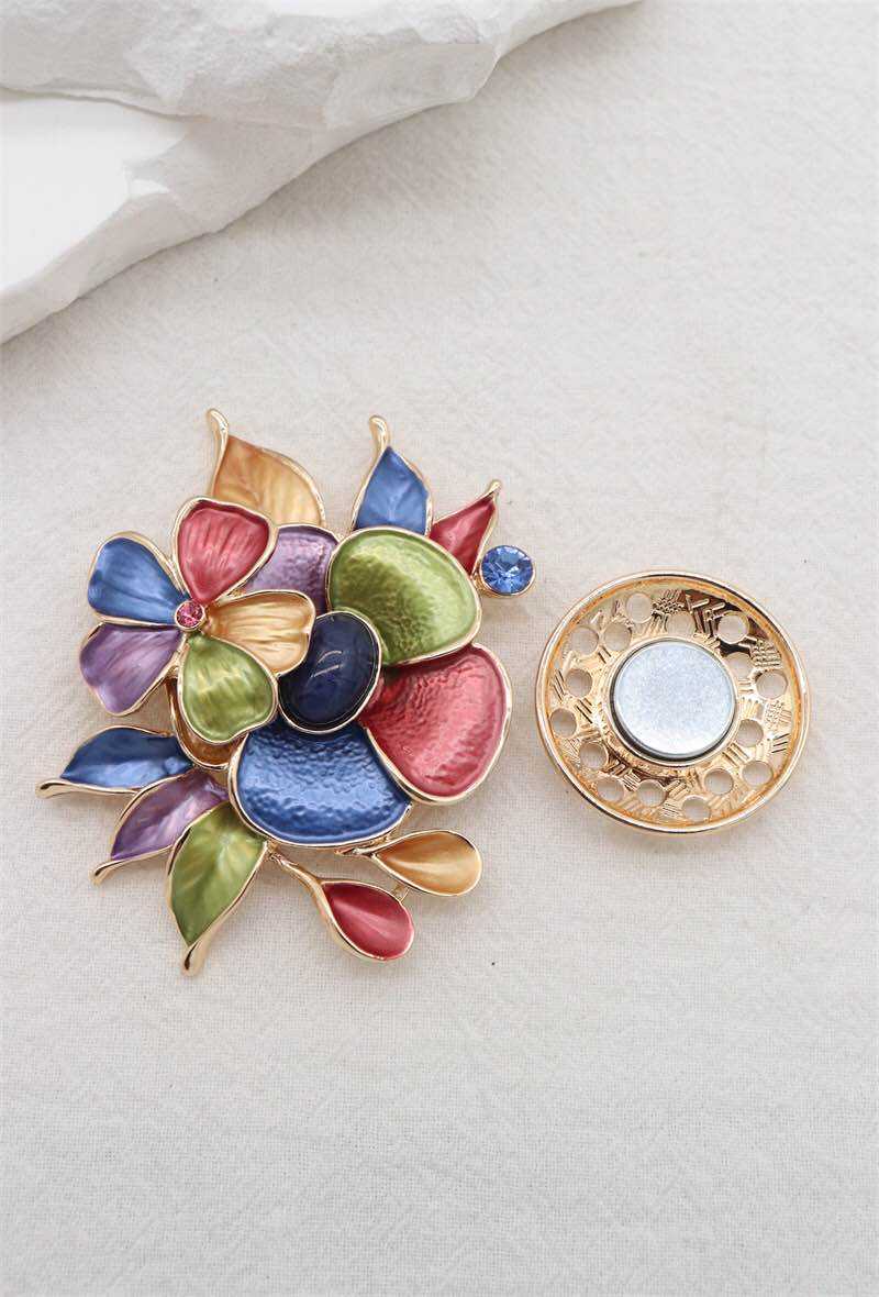 Broche aimantée - Fleurs avec grande perle