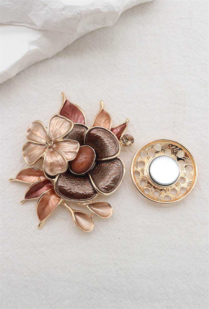 Broche aimantée - Fleurs avec grande perle