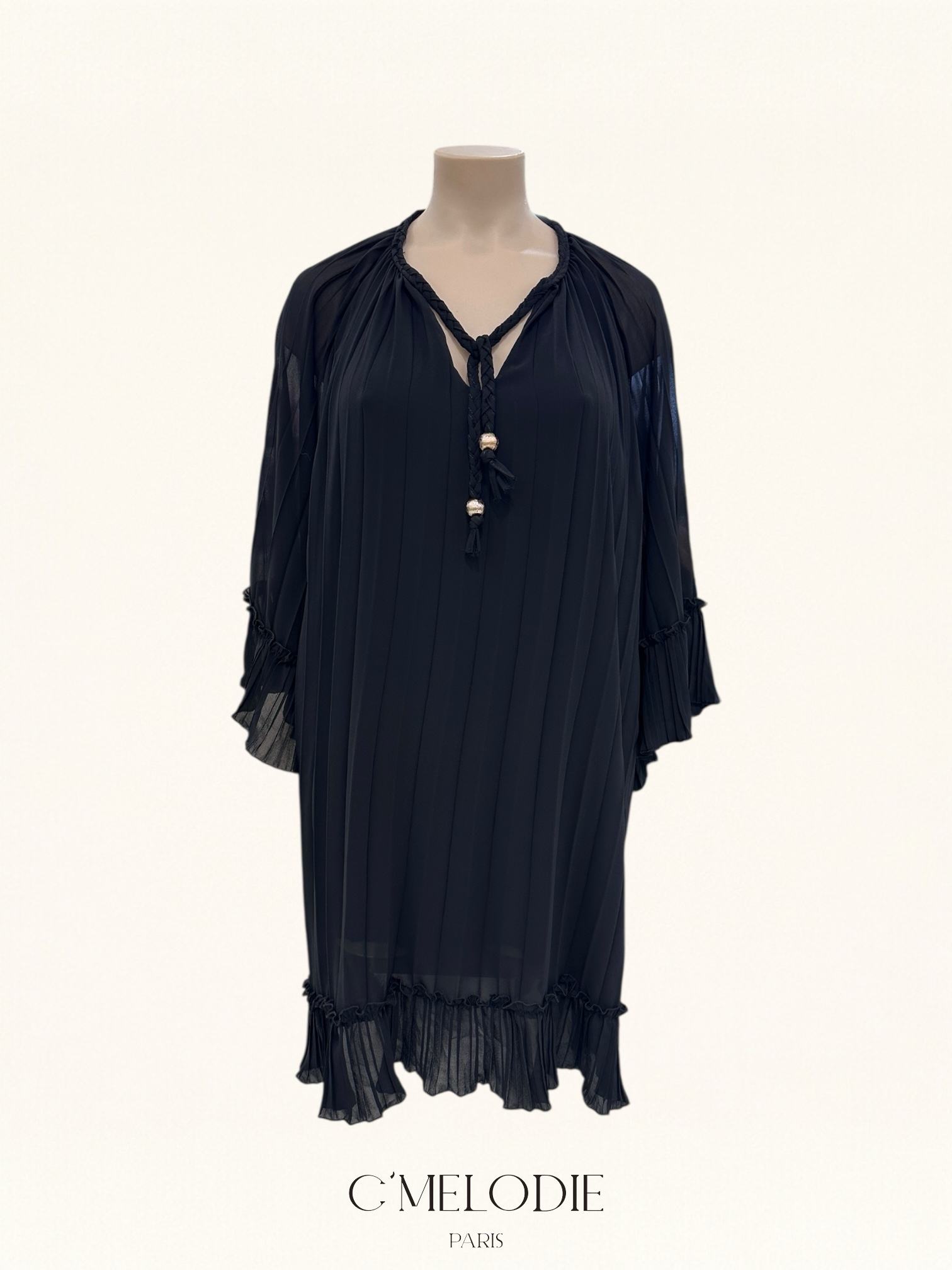 Robe en voilage plissée