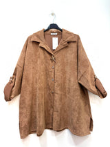 Chemise en velours avec broche