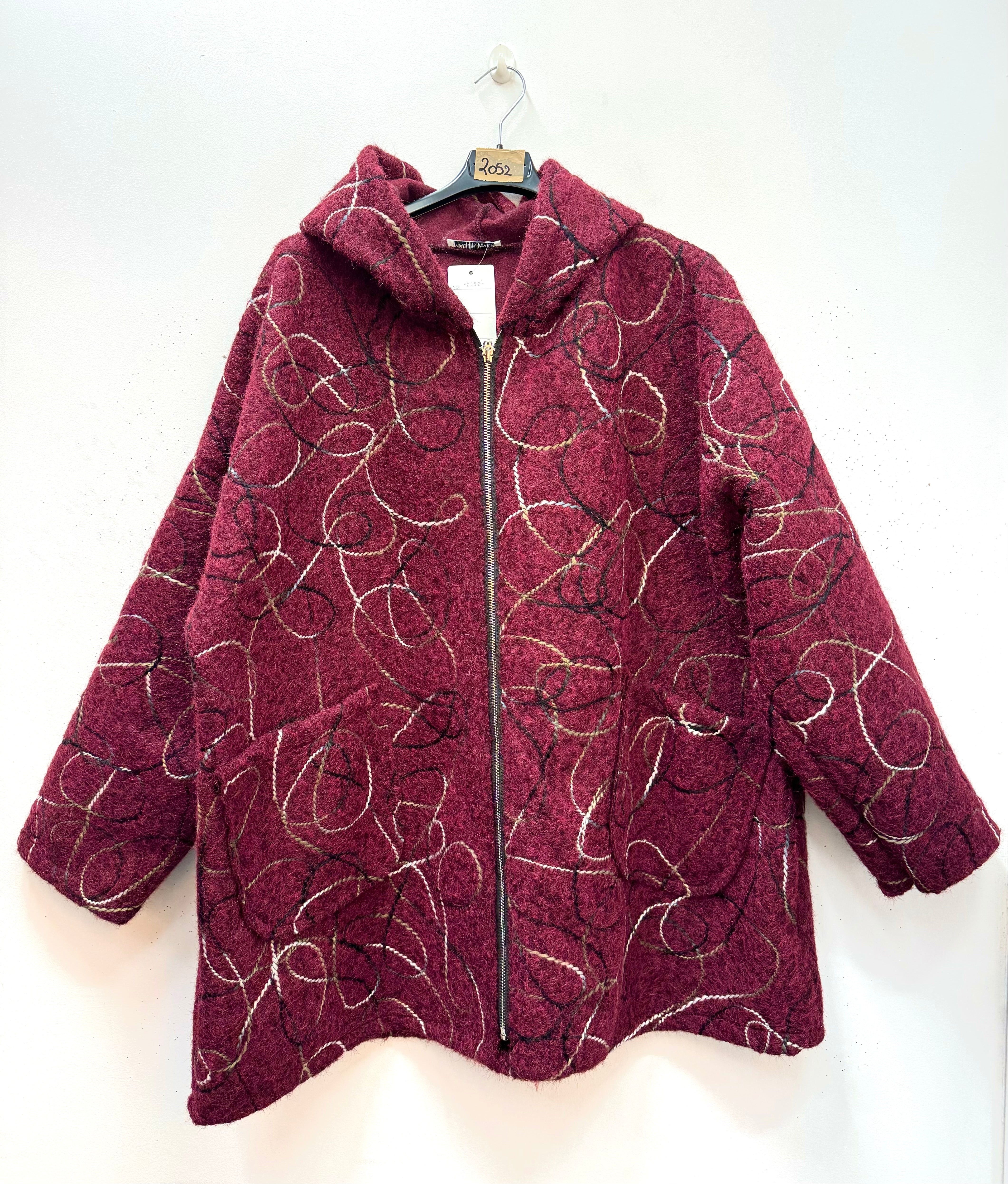 Manteau à capuche - laine bouillie brodée
