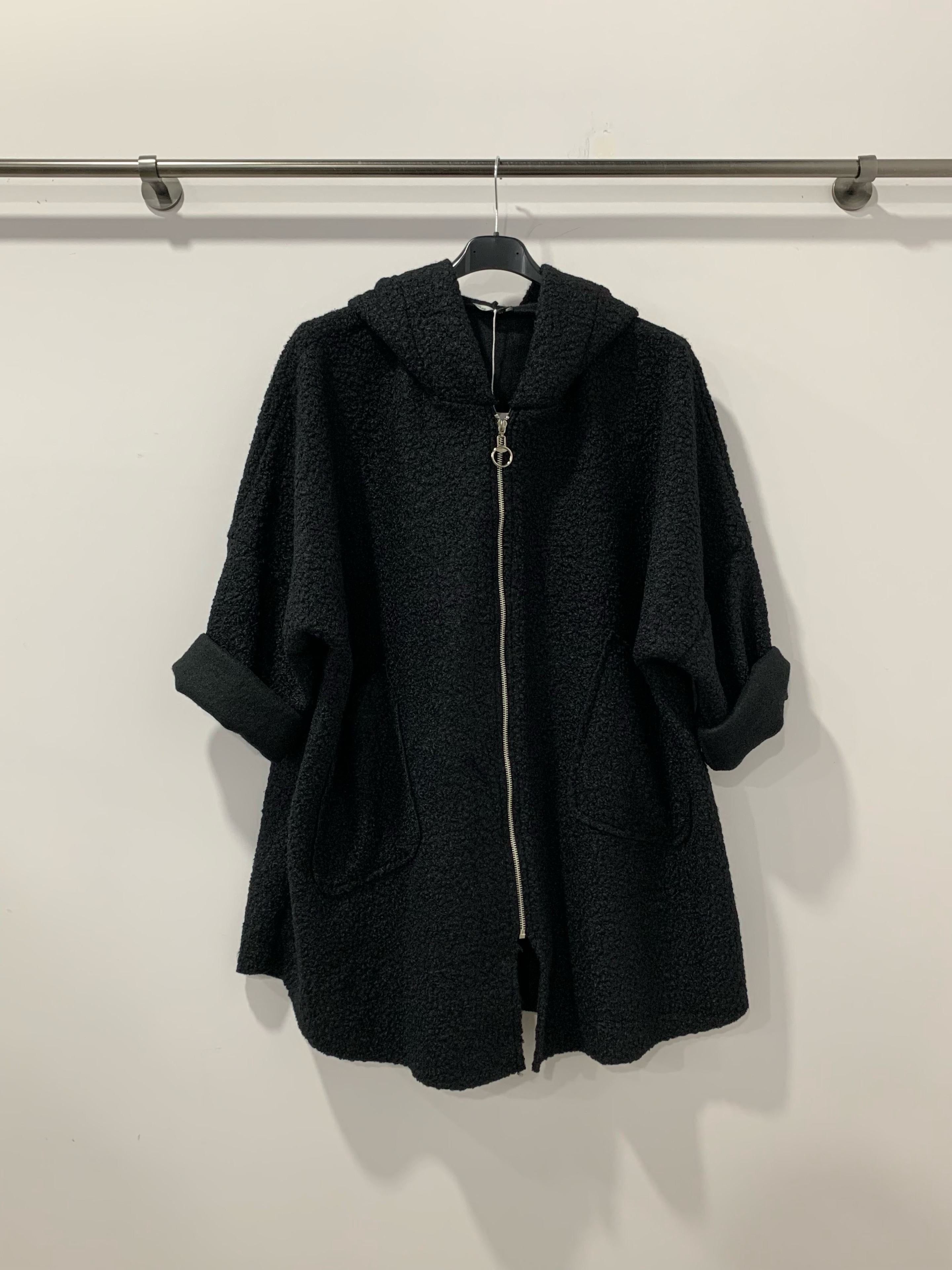 Manteau à capuche en laine bouclée