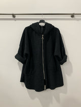 Manteau à capuche en laine bouclée