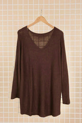 Pull uni coupe droite col V