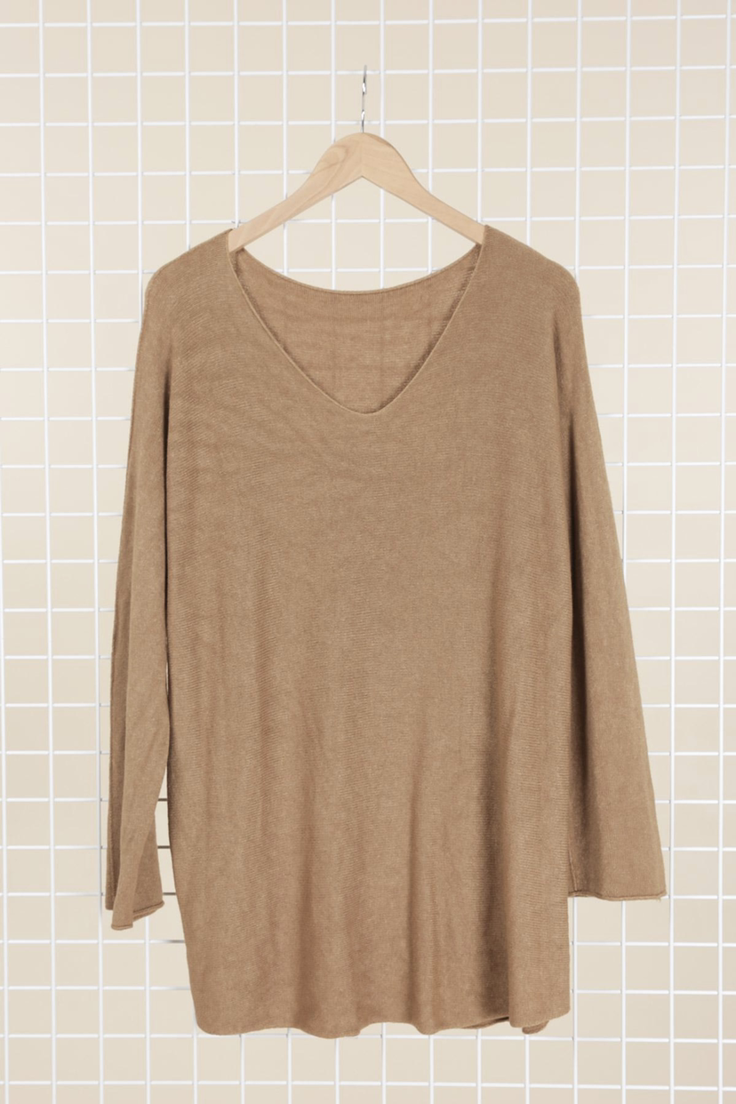 Pull uni coupe droite col V