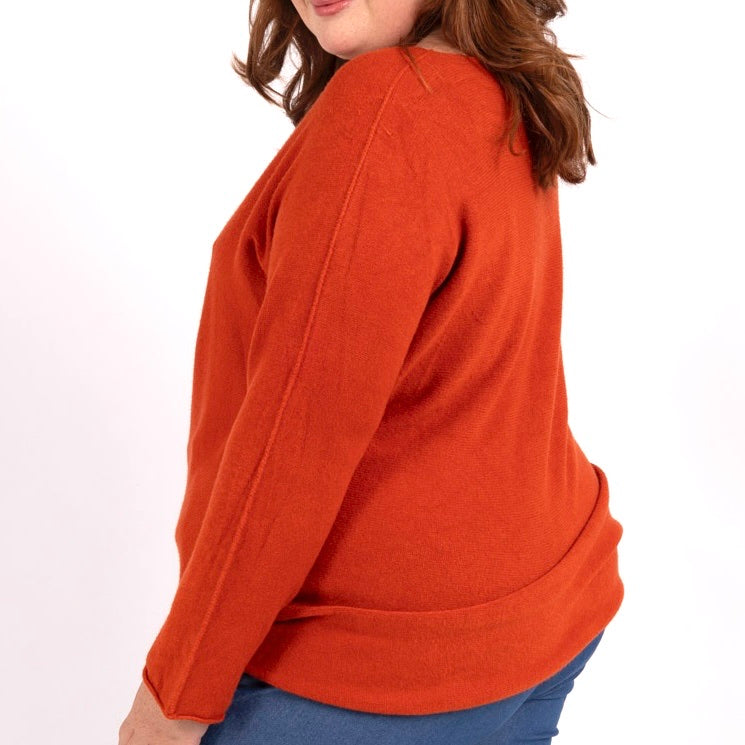 Pull uni coupe droite col V