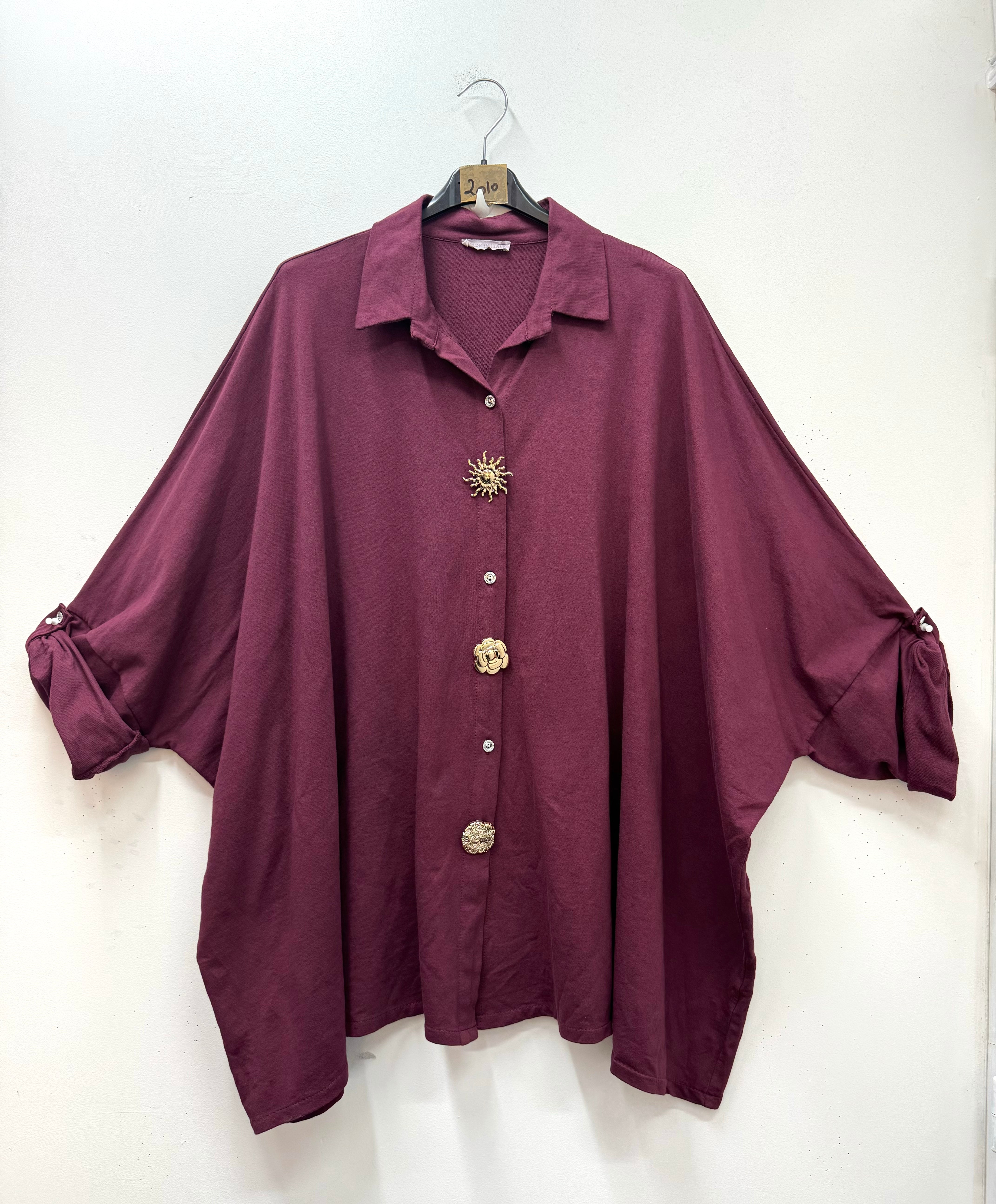 Chemise avec broches