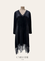 Robe en velours et dentelle