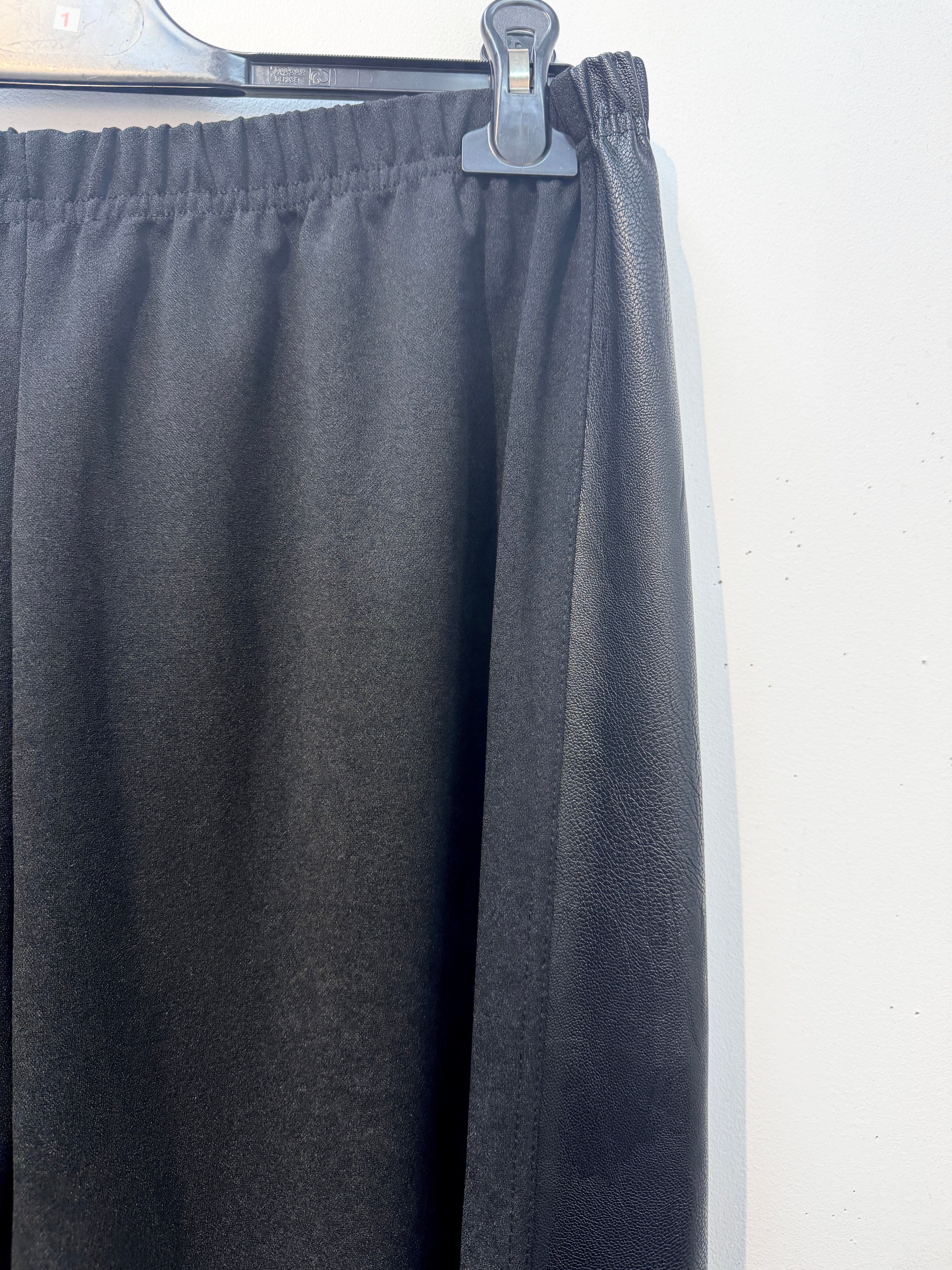 Pantalon Legging avec bande cuir