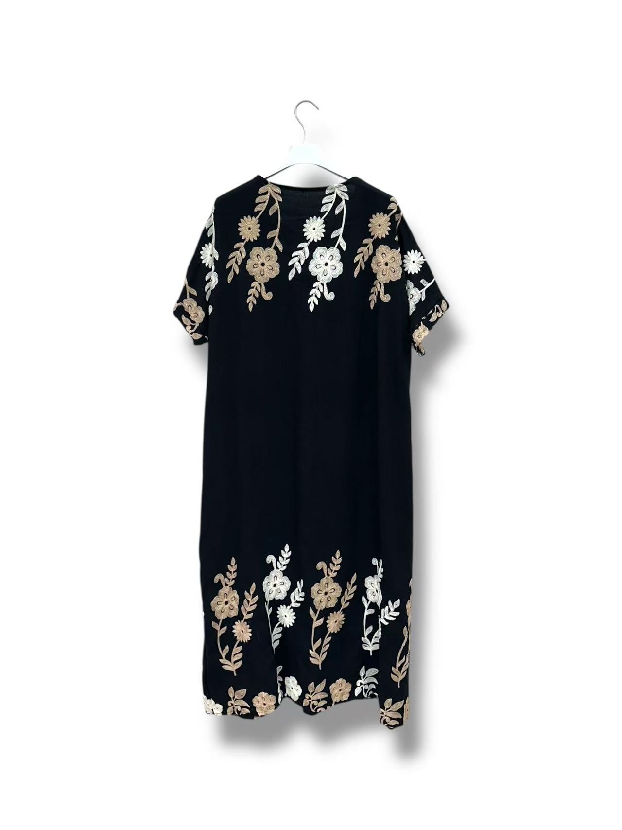 Robe avec broderie bicolore