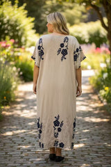 Robe avec broderie bicolore