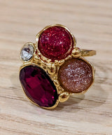 Bague ajustable - Petites pierres rouges et bordeaux
