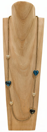 Collier long avec coeurs turquoise et dorés