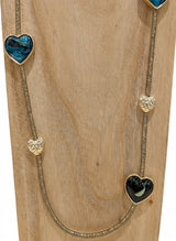 Collier long avec coeurs turquoise et dorés