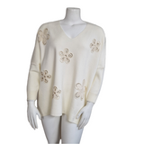Pull doux ample fleurs brodées avec brillants