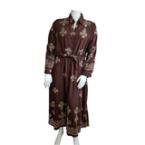 Robe chemise longue avec ceinture et broderie
