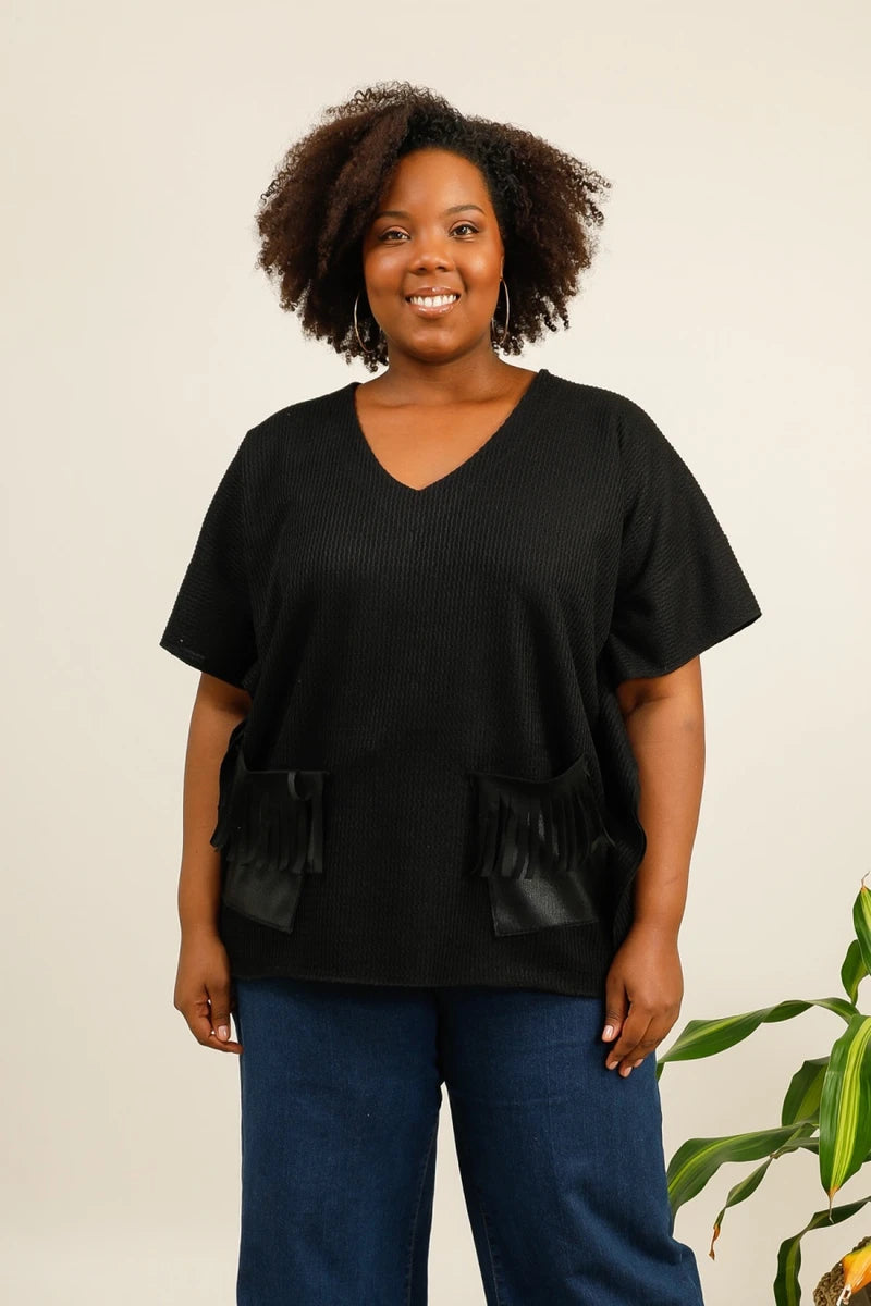 Pull poncho noir texturé avec poches en simili cuir