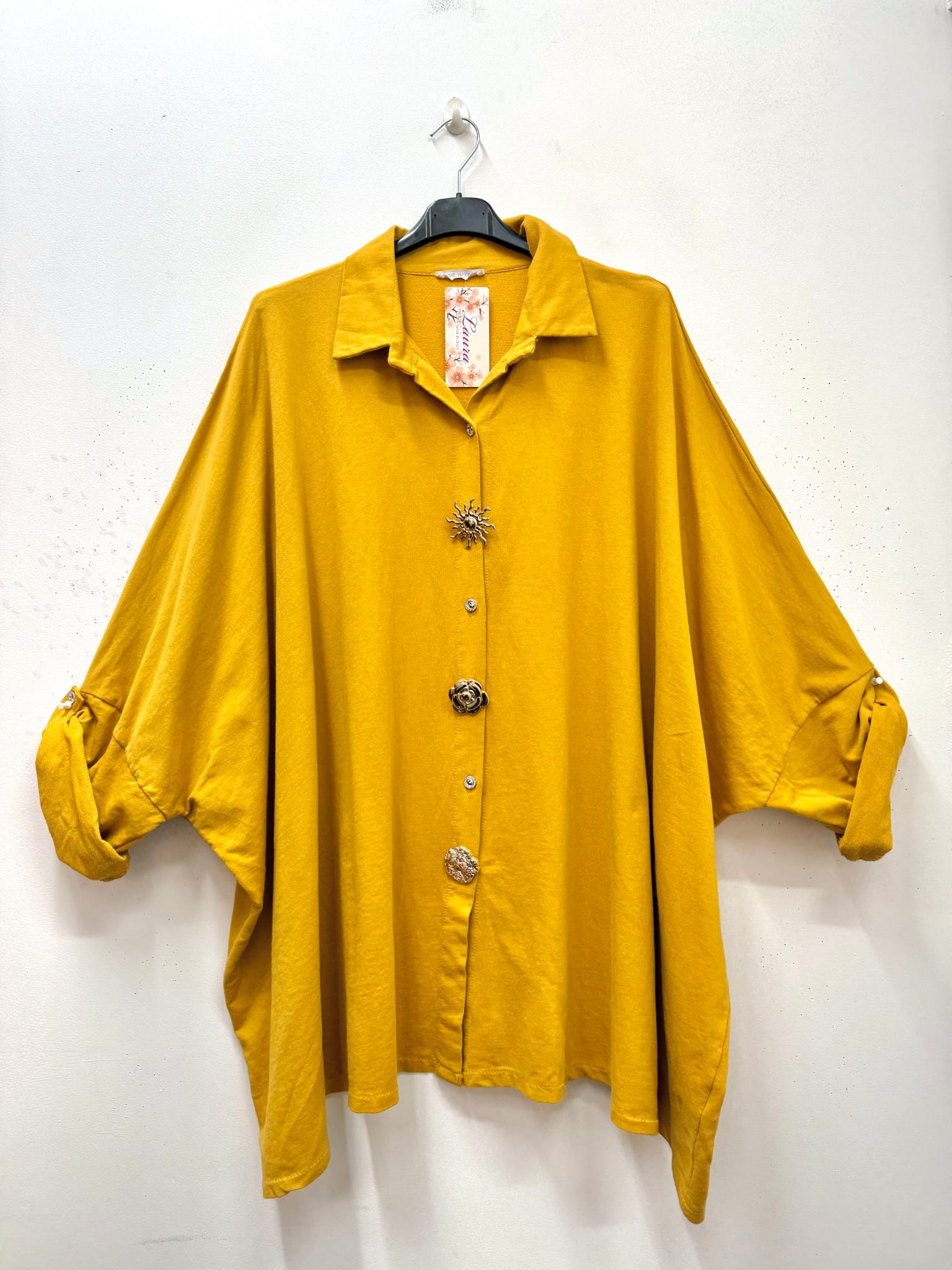 Chemise avec broches