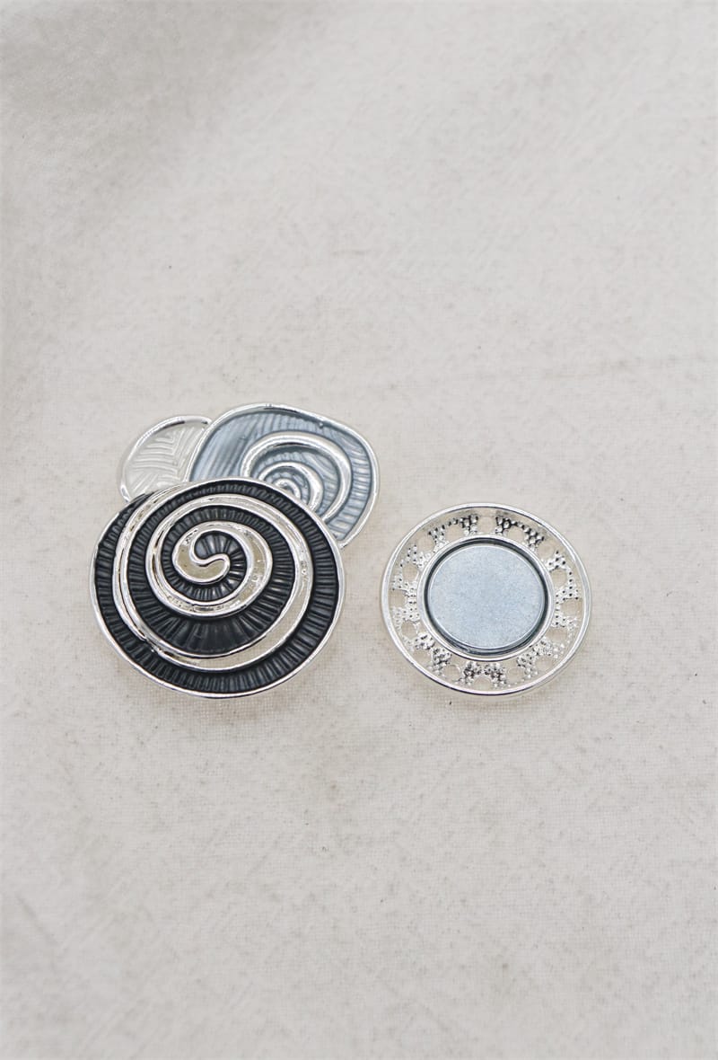 Broche aimantée - Tourbillons