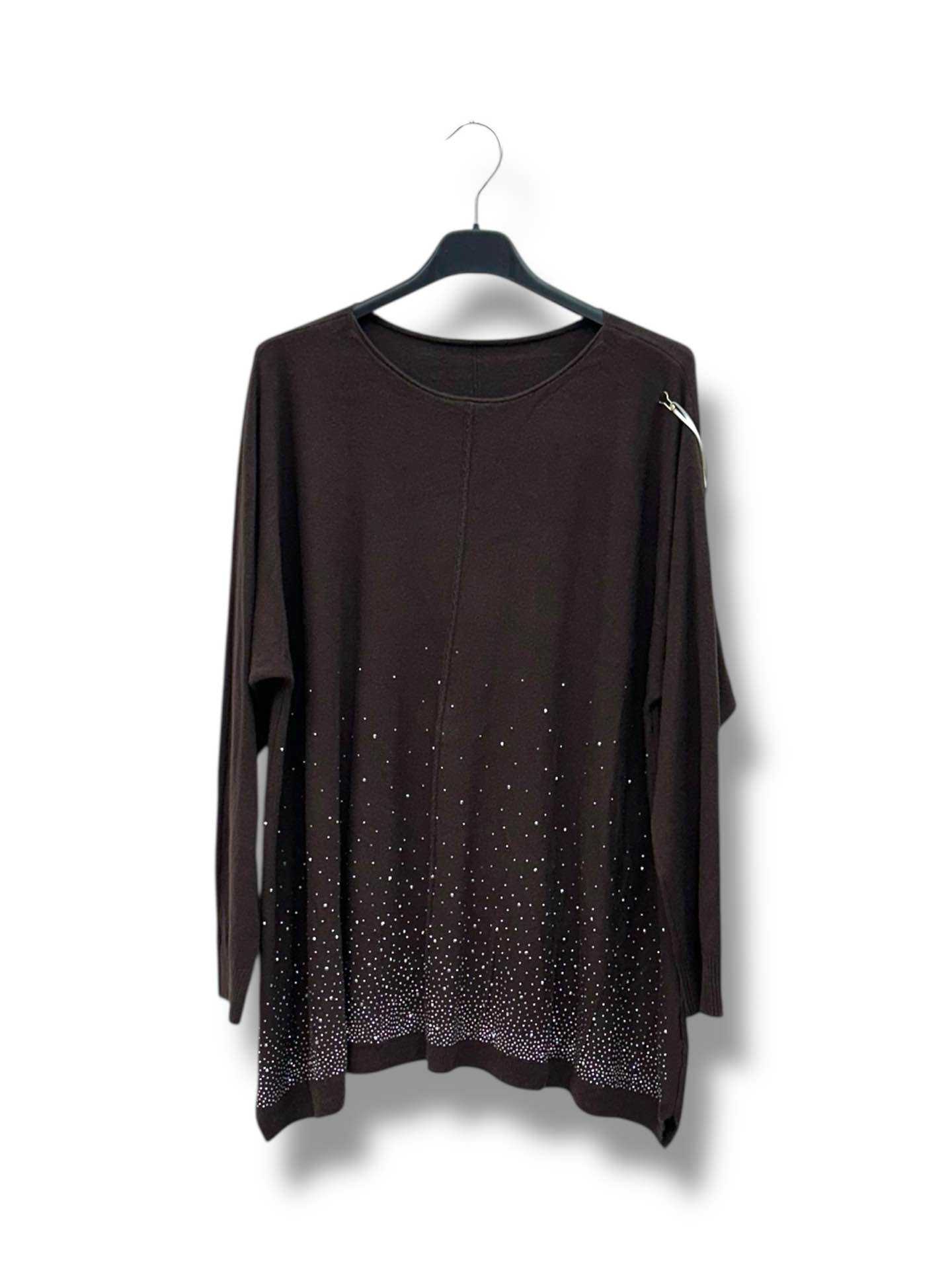 Pull avec pluie de strass