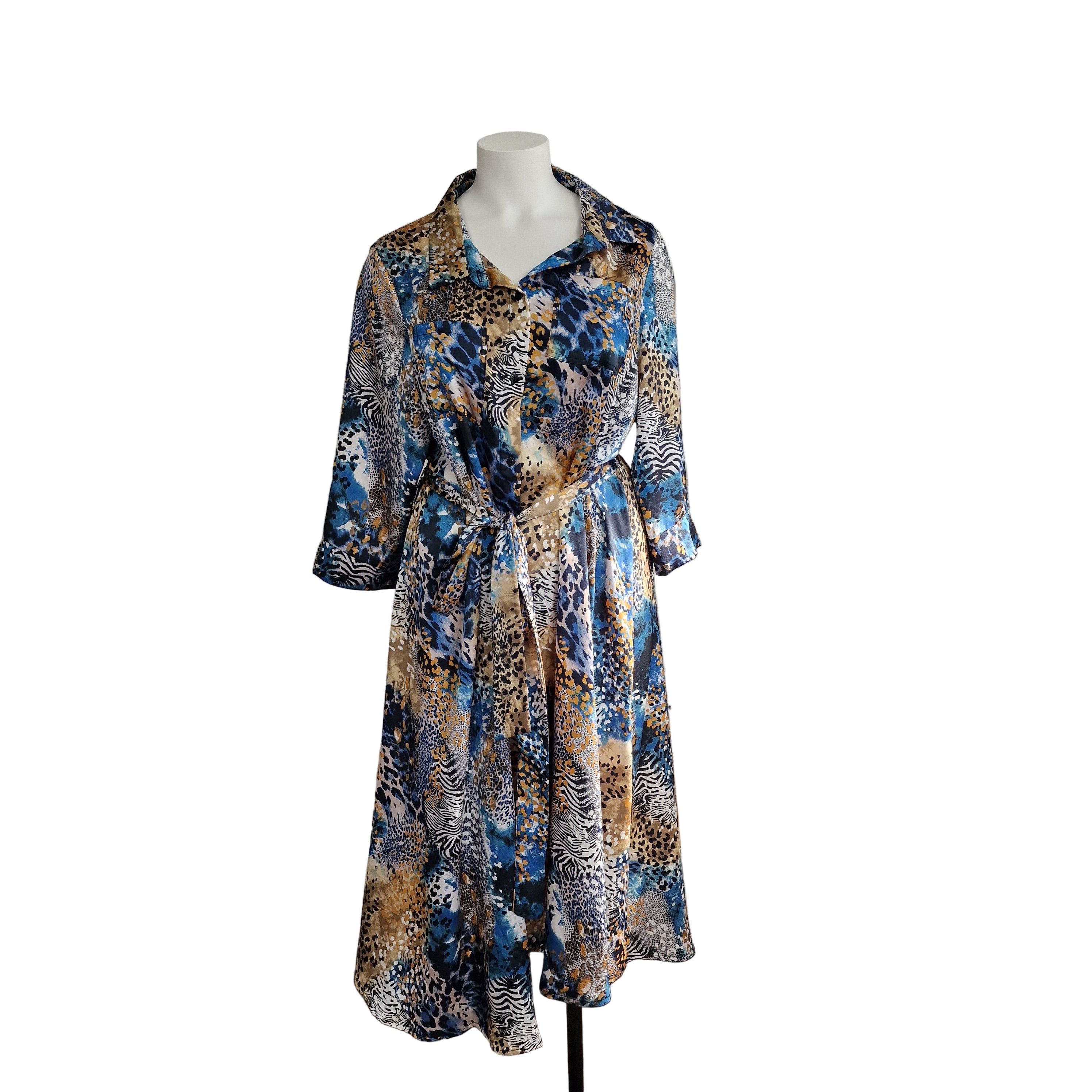 Robe chemise longue satinée - Panthère bleue